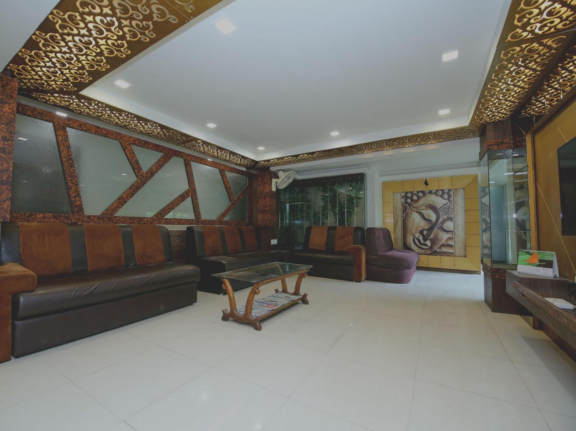 Hotel O Cozy Residency Jabalpur Buitenkant foto